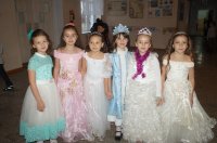В лицеях Комрата проходят новогодние утренники (фоторепортаж)