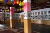 Работы воспитанников художественной школы Комрата экспонируются в фойе дома Культуры (фоторепортаж)